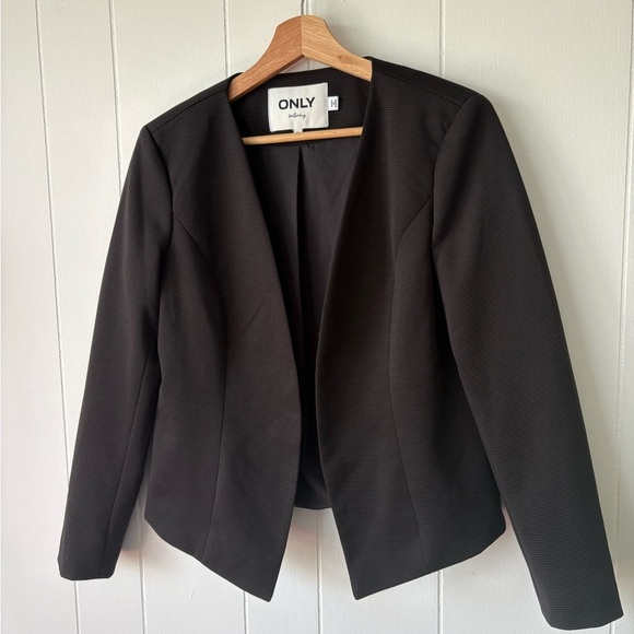 ONLY Classic Black Blazer | Size 38 - Picture 5 of 8